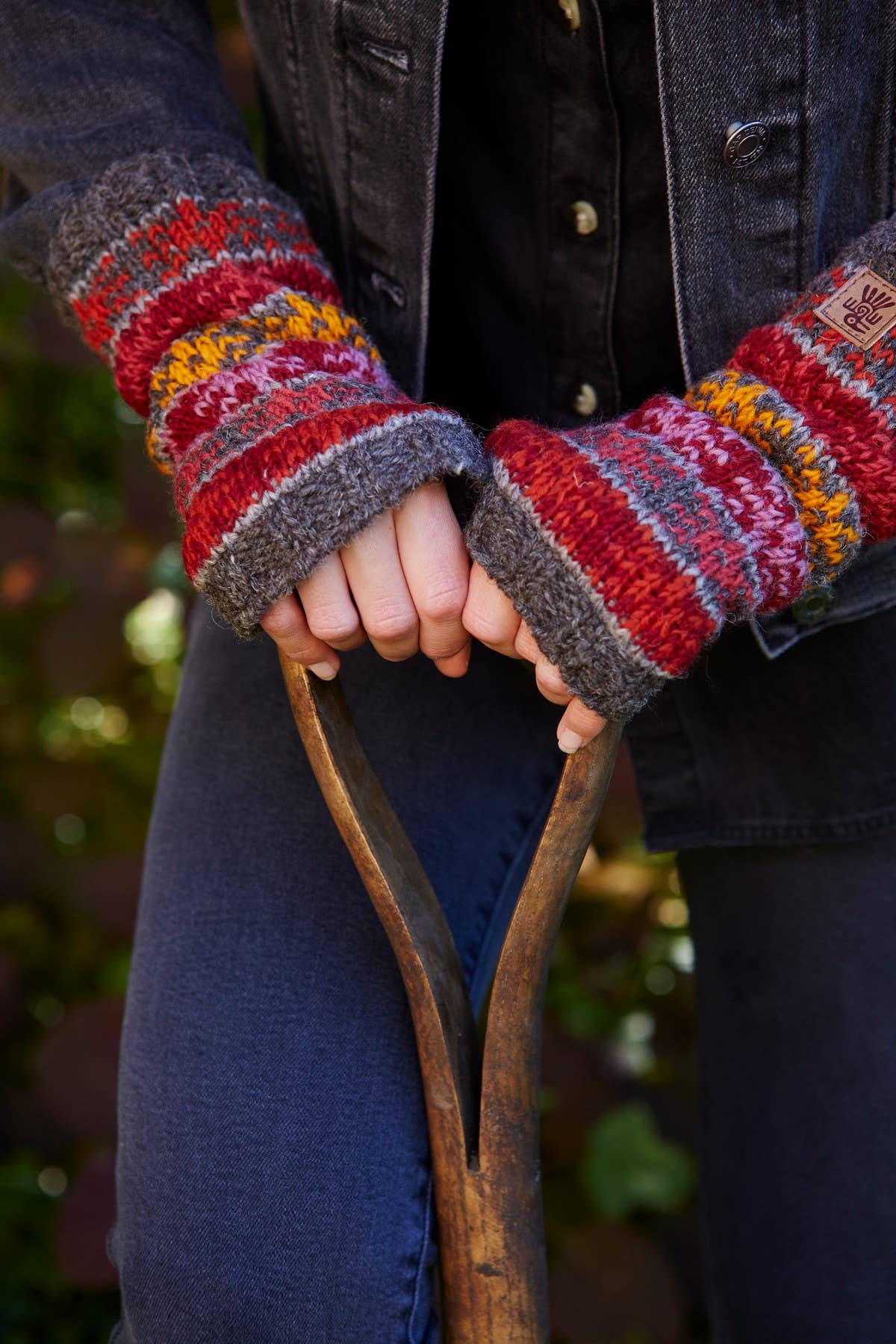 Tintagel Handwarmer (Fine Knit): Warm
